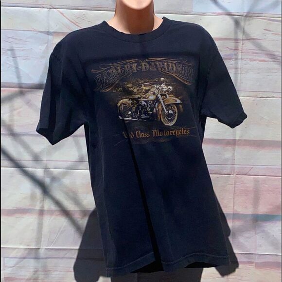 Woman’s HD tee in size Med - Picture 1 of 11